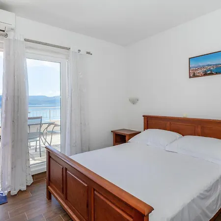 Stunning In With House Sea View Komarna