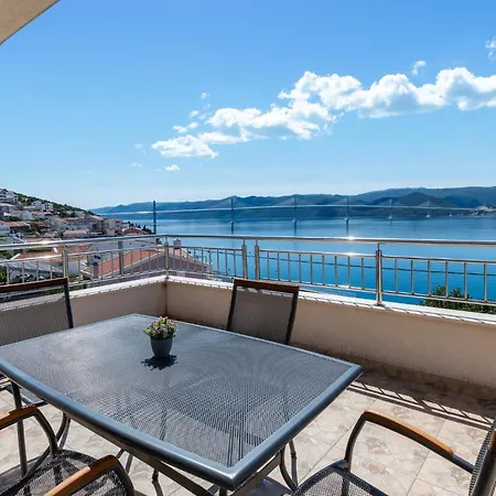 1 Bedroom Lovely In Komarna